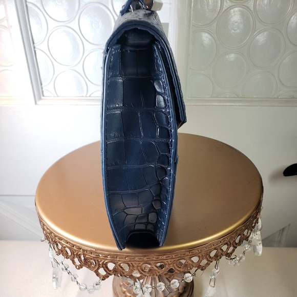 NWT JustFab clutch in Vegan leather with additional shoulder strap (chain) - Picture 8 of 11